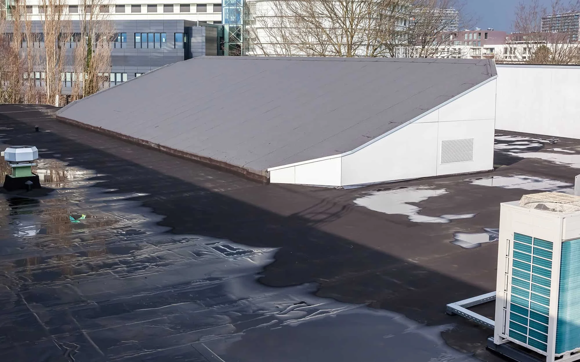 UV & Heat Damaged Roof Repair / Houston, TX