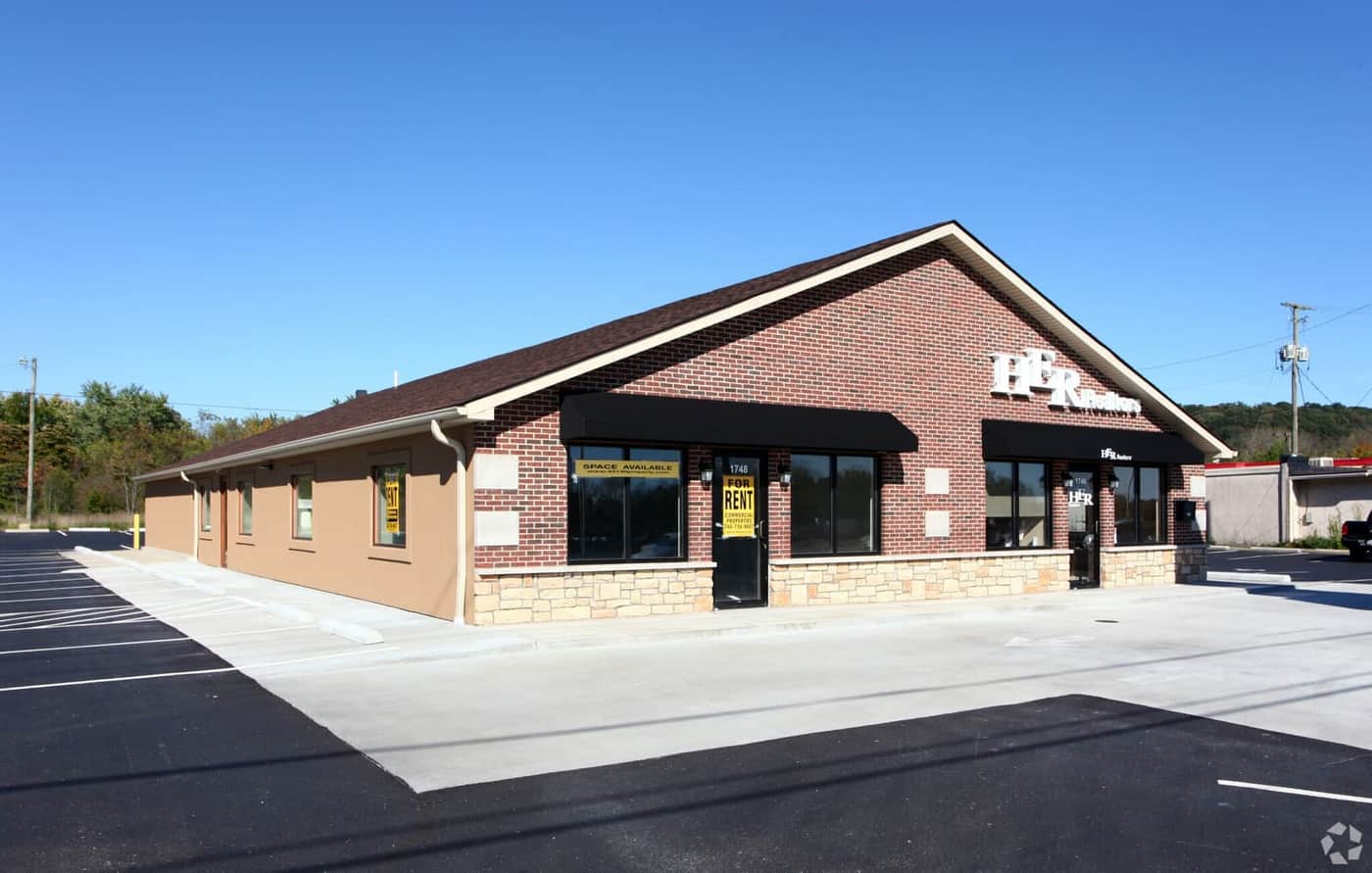 Convenience Store & Gas Station Roofing / Houston, TX