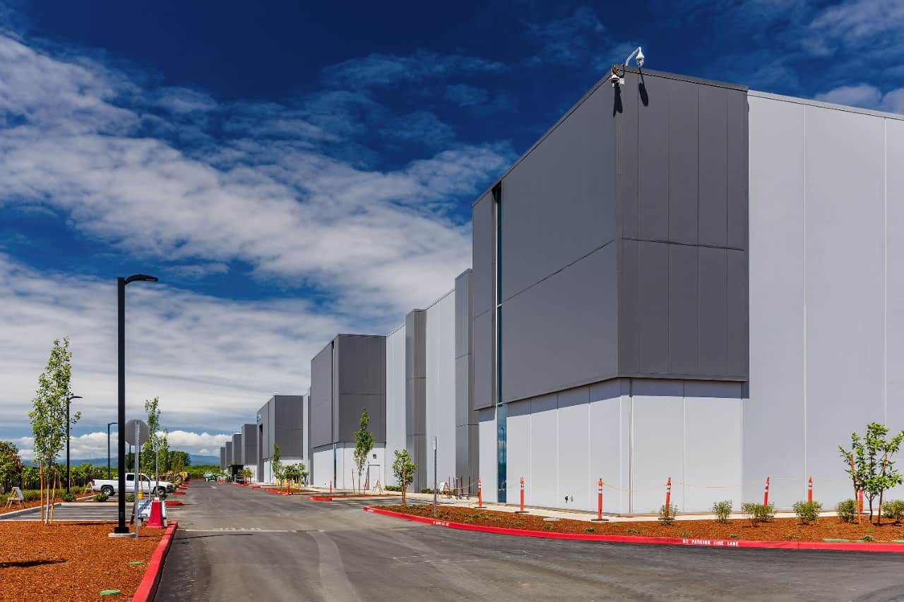 Data Center Roofing Contractors / Houston, TX