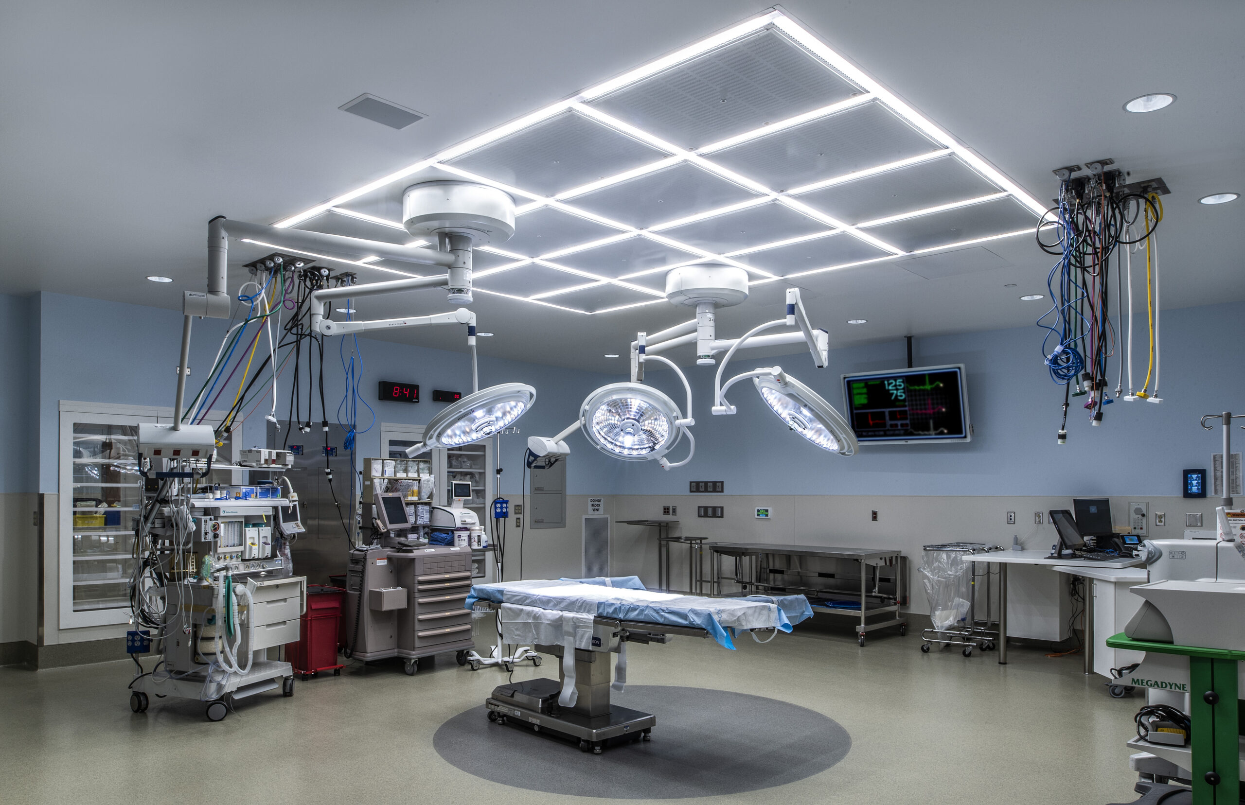 Hospital & Surgery Center Roofing Contractor | Houston, TX